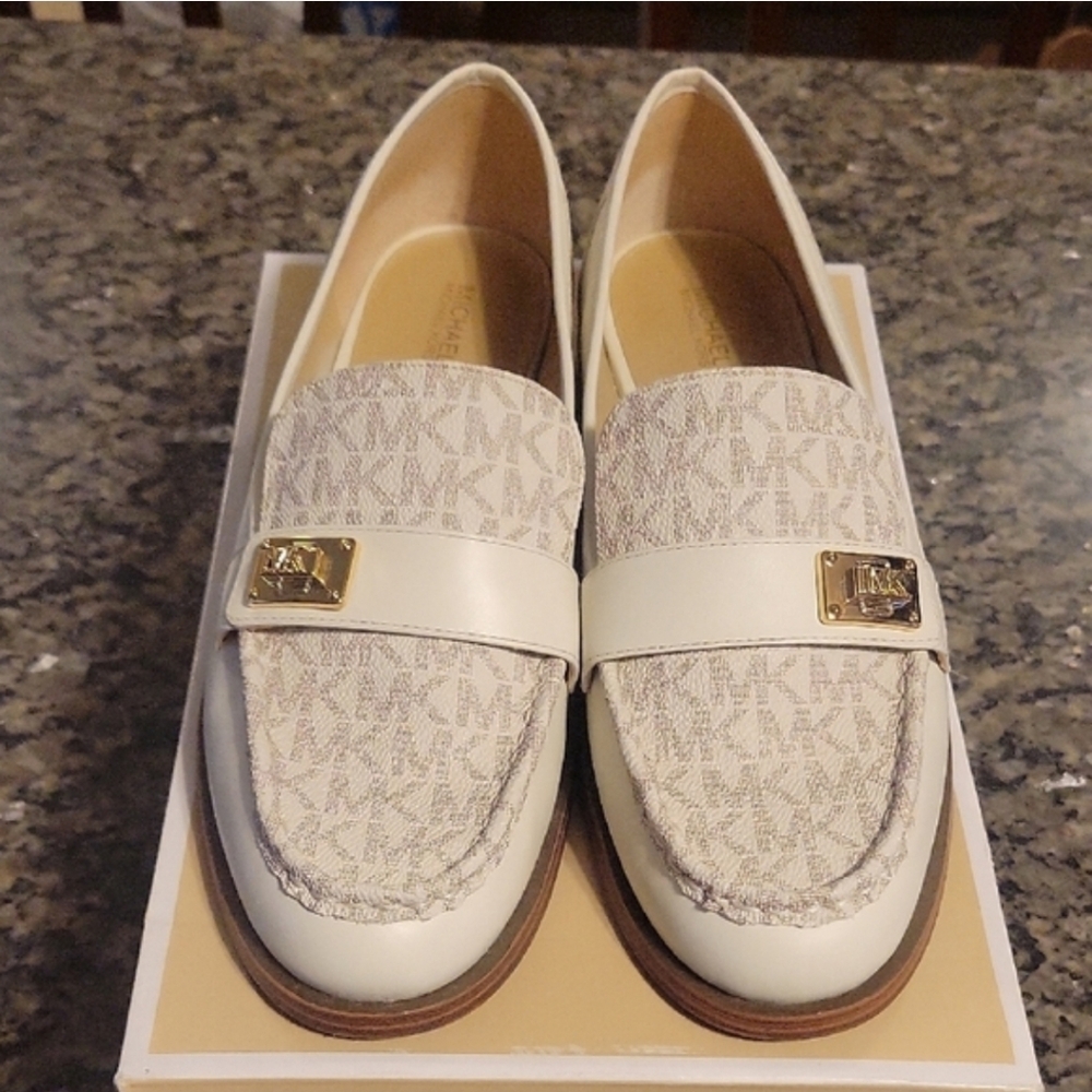 Michael Kors Women's Cream Loafers